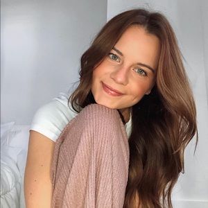 Meet your Posher, Liv